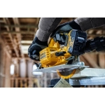 Дисковая (циркулярная) пила DeWalt DCS570P2-QW