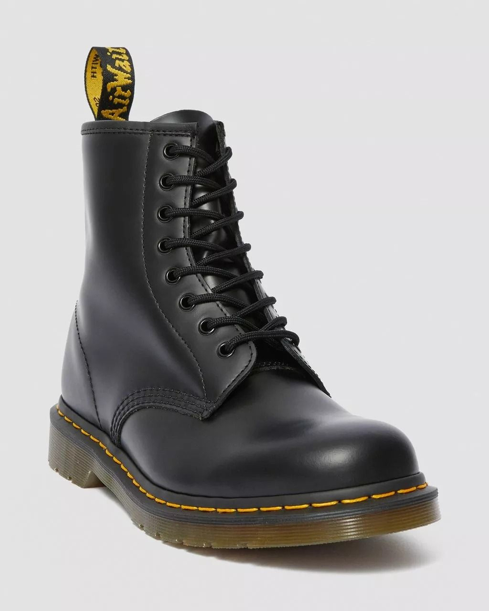 Шнурки DR. MARTENS 140 см на 8-10 петель, черные круглые (Из Финляндии)