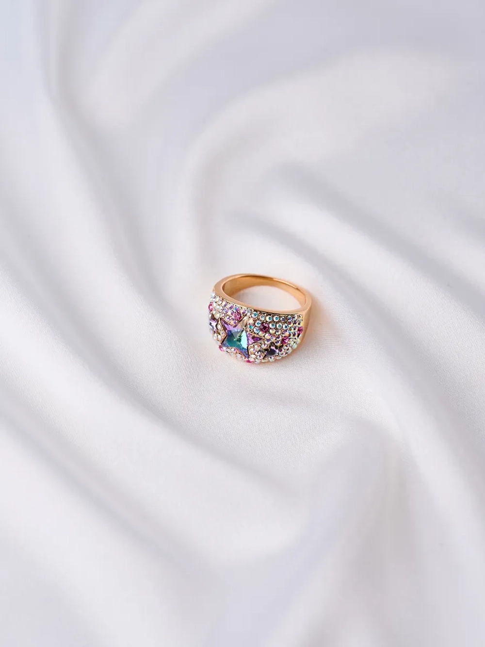 Кольцо Звездное небо с фиолетовыми кристаллами Swarovski