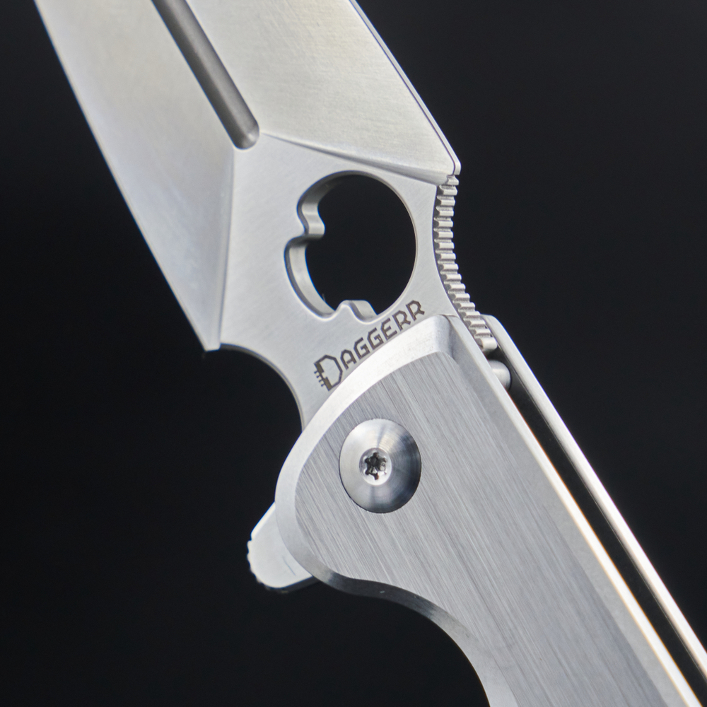 Нож Arrow frame lock satin DAGGERR, сталь D2, FM02-1FRSTST