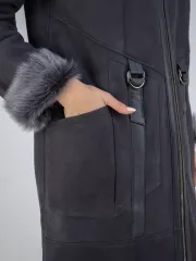 Дубленка зимняя с капюшоном натуральная