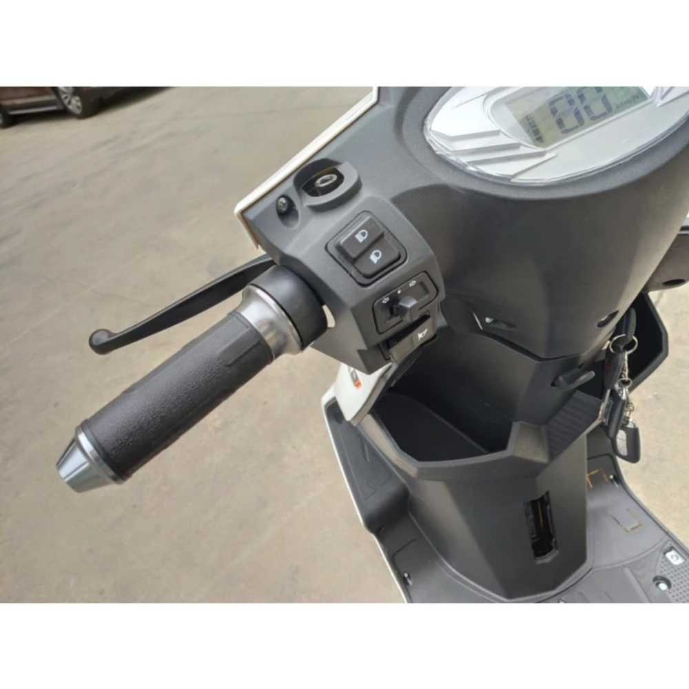 Электроскутер GreenCamel Трофи, 60V 1500W R10 Белый