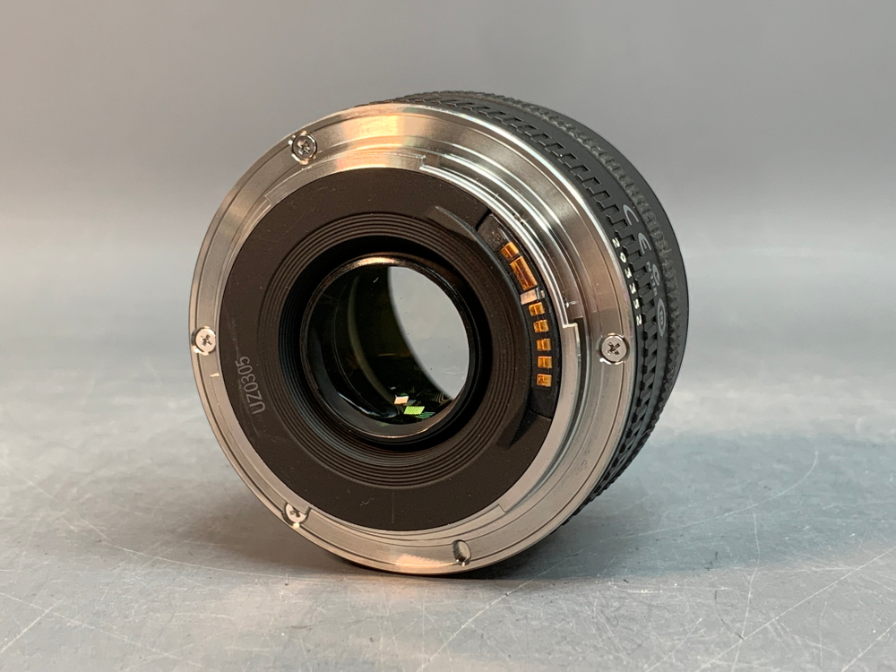 Canon 35mm F2 EF