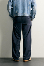 БРЮКИ ЧИНОС RELAXED FIT СО СКЛАДКАМИ — ZARA · 6887/452