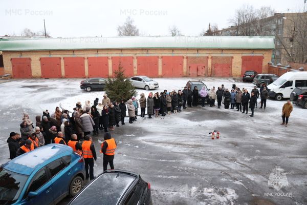 Ежеквартальная тренировка по эвакуации состоялась в Подмосковье Ежеквартальная тренировка по эвакуации состоялась в Подмосковье