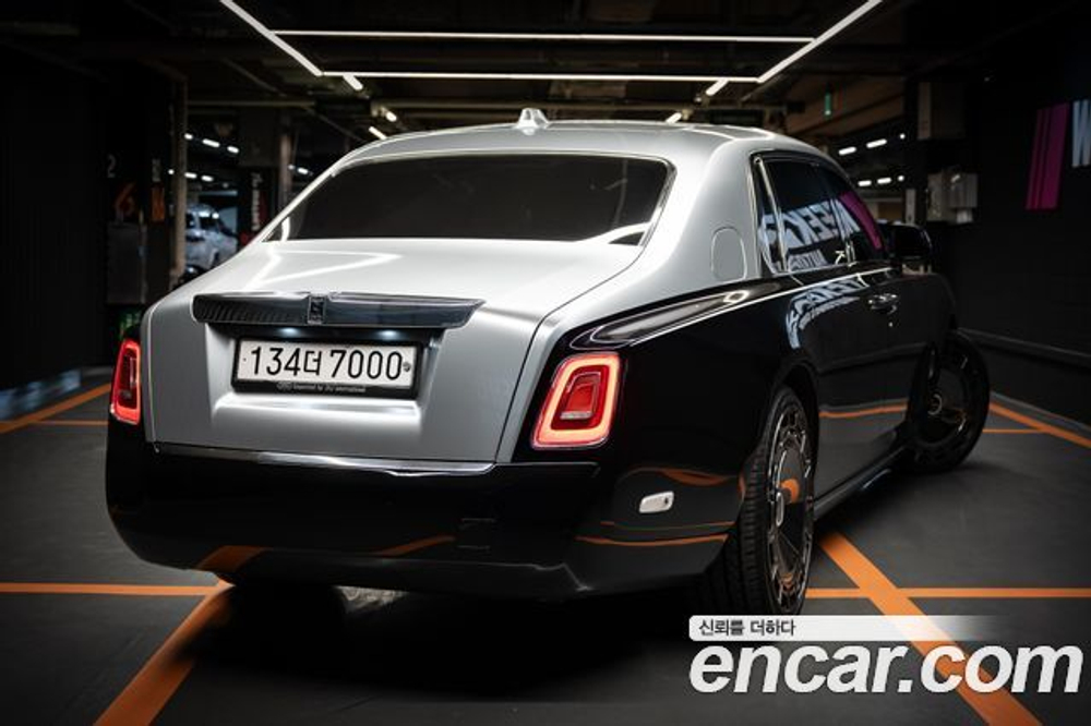 Rolls-Royce Phantom 6.7 EWB V12 — 2018