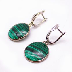 Серьги из малахита с английской застежкой