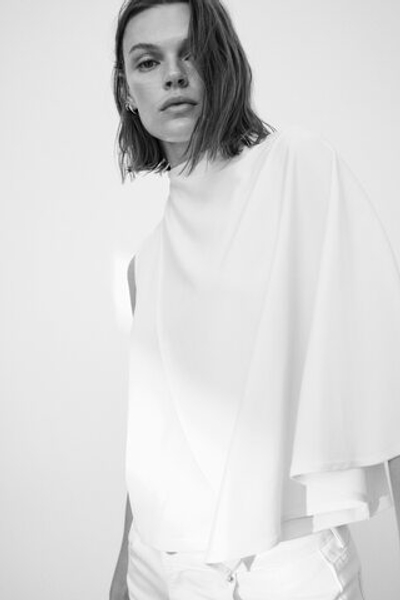 Топ из крепа с пелериной - H&M