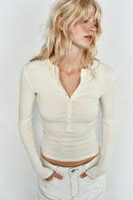 ФУТБОЛКА С ДЛИННЫМИ РУКАВАМИ — ZARA