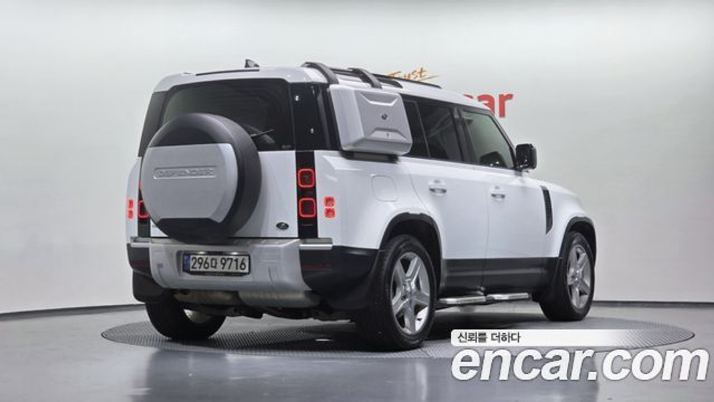 Land Rover Defender 110 D250 SE — 2022