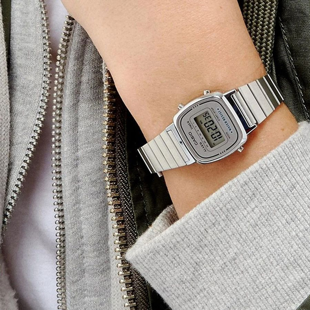 Женские наручные часы Casio Vintage LA670WA-7