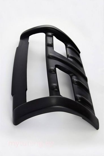 Накладка на бампер передний V.2 для VW Touareg 02-06