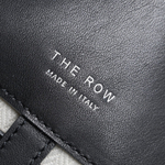 Женская сумка The Row Margaux 10 — чёрная с серебристой фурнитурой, с гладкой фактурой — фото 4