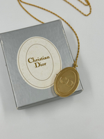 Часы-кулон Christian Dior