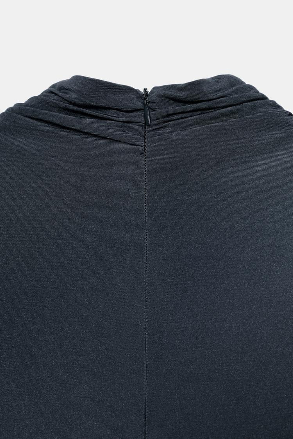 ZARA ПЛАТЬЕ МИДИ СО СБОРКАМИ И ПОДПЛЕЧНИКАМИ, СЕРЫЙ