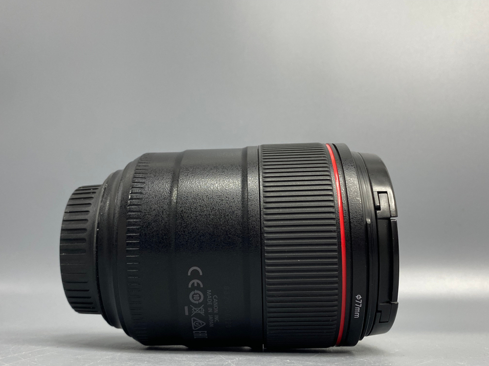 Canon EF 85mm f/1.4L IS USM