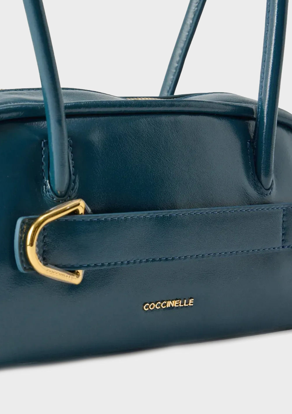 Сумка COCCINELLE Paki Shiny Smooth