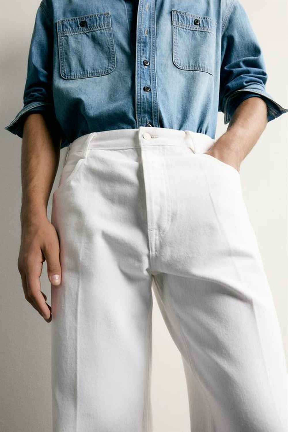 ZARA ДЖИНСЫ RELAXED FIT СО СТРЕЛКАМИ, БЕЛЫЙ