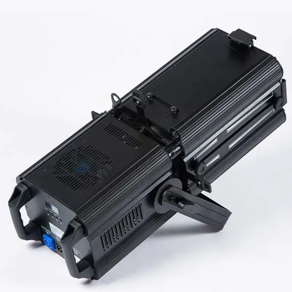 SHOWLIGHT SL-200ZST-W - Театральный прожектор zoom, CRI > 90, Светодиод : COB 200W (3200К), ZOOM : 1
