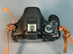 Canon 600D kit 18-55mm 3.5-5.6 IS ll 22.000 кадров