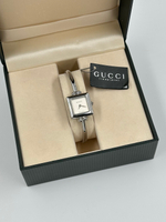 Часы Gucci 1900L