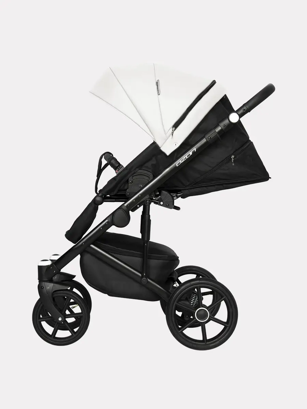 Коляска 2 в 1 Riko Basic Ozon 07 белый