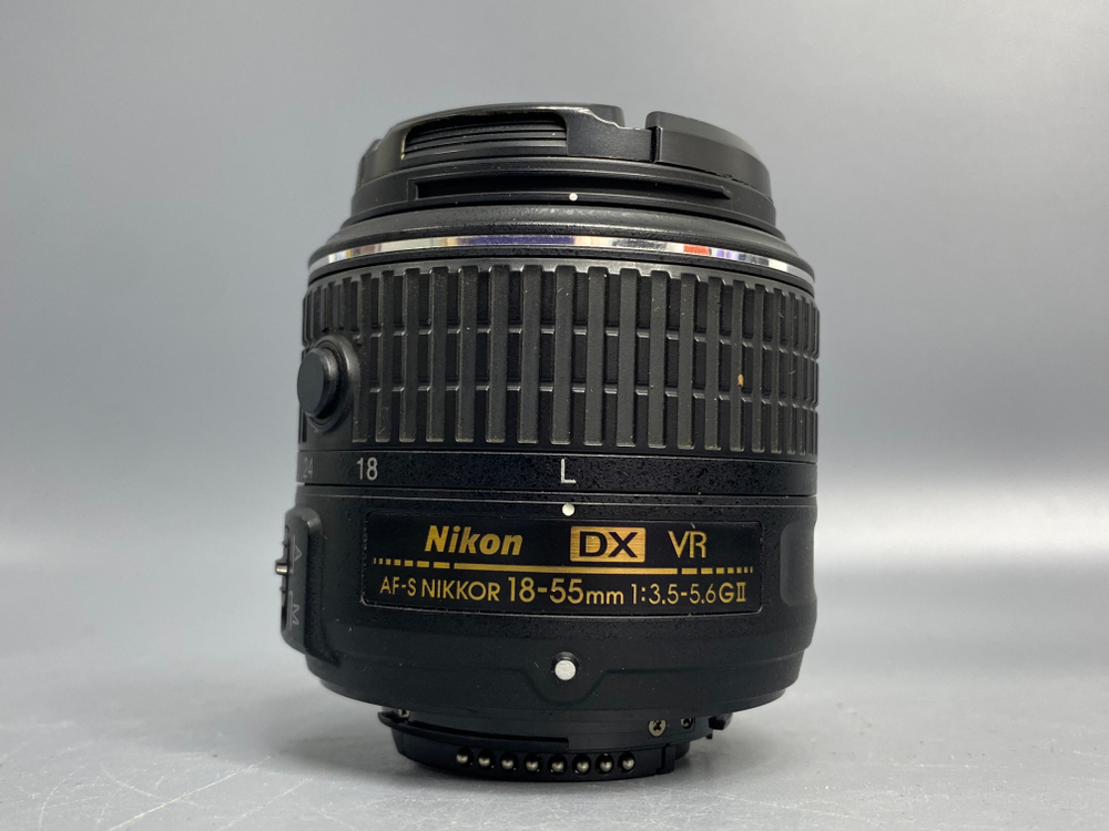 Nikon D5200 kit 18-55mm 48.367 кадров