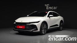 Toyota Crown 2.5 4WD Hybrid — 2025