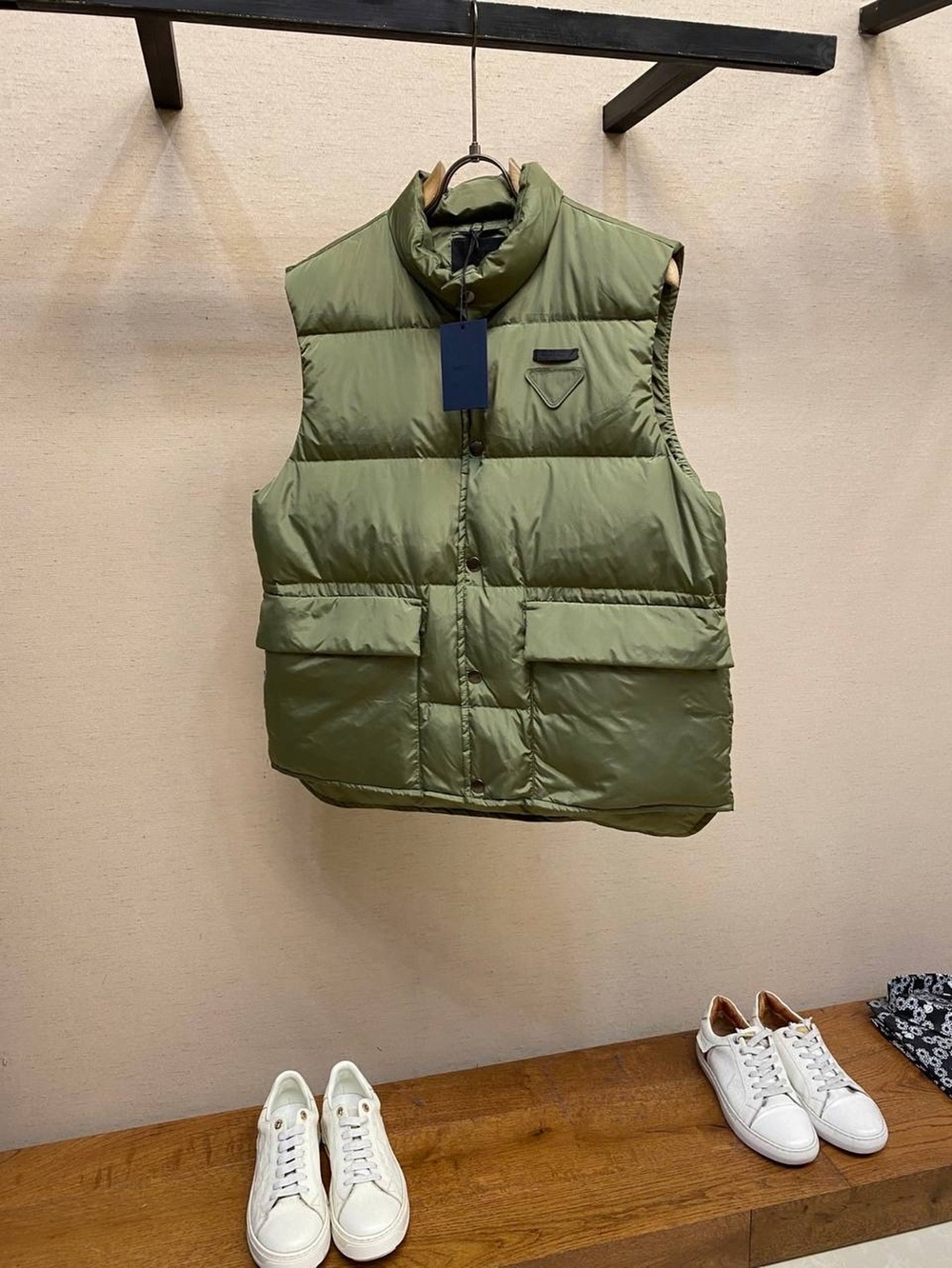 Пуховый жилет Prada