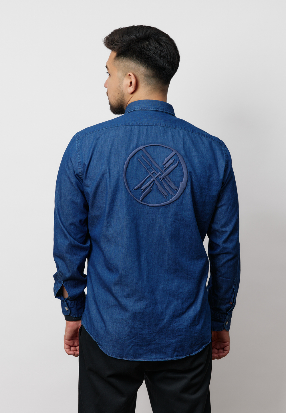 Рубашка мужская с накладными карманами DENIM BLUE