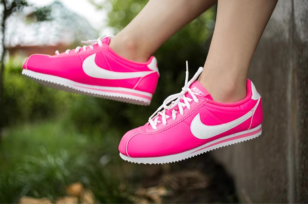 Кроссовки Nike Cortez Classic Hyper Pink