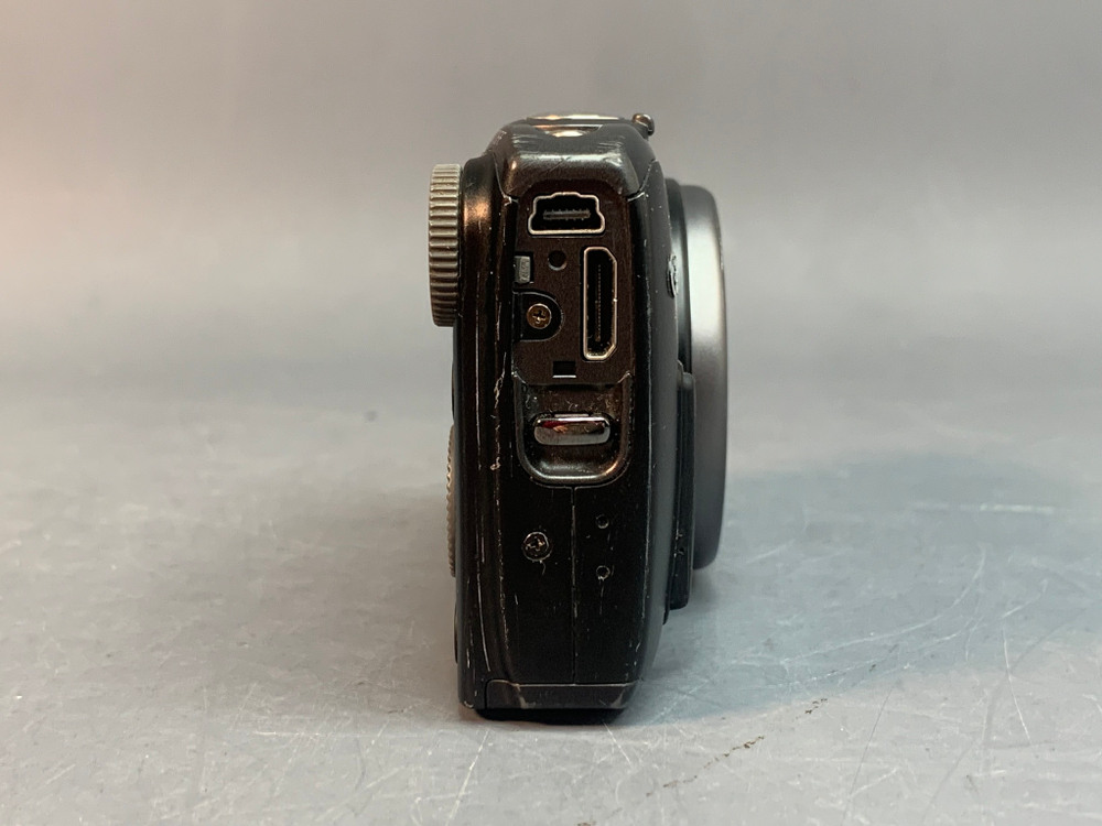 Canon PowerShot SX260 HS царапины на корпусе