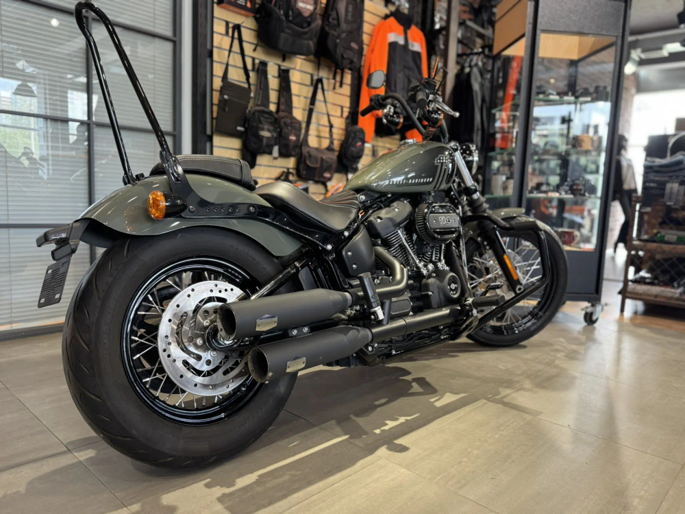 Harley-Davidson Street Bob, 2021