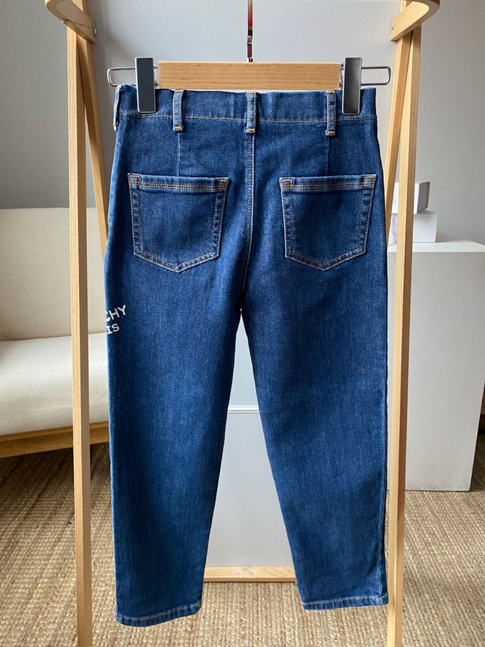 Джинсы Givenchy, 128