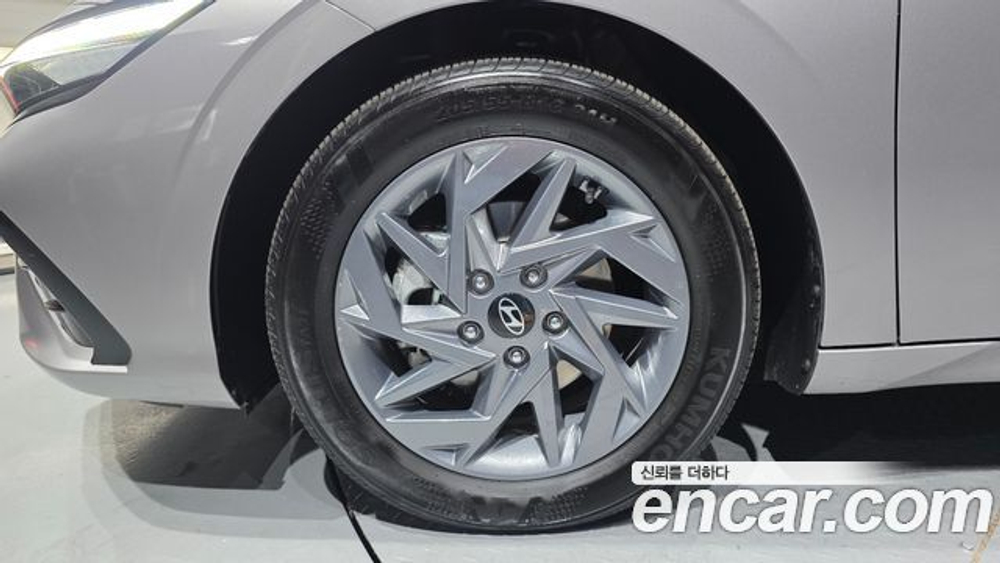 Hyundai AVANTE Smart — 2024