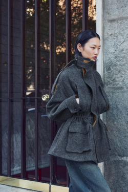 ZARA КОМБИНИРОВАННАЯ КУРТКА ZW COLLECTION, СЕРЫЙ
