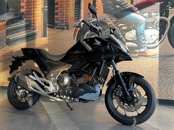 Honda NC 750X 2025