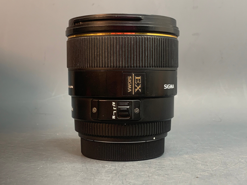 Sigma AF 85mm 1.4 EX DG HSM Canon EF царапины