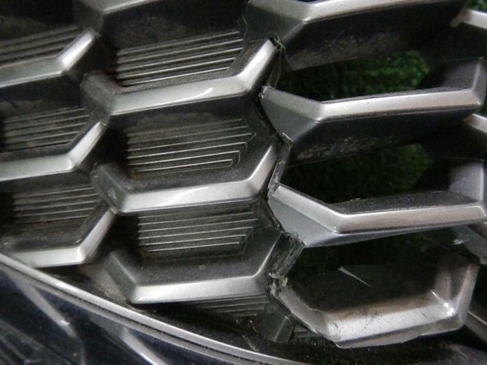Решетка радиатора Haval F7 (2018-2022)
