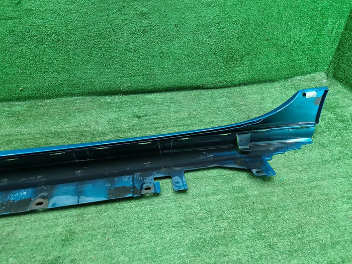 Накладка порога правая BMW 2er F44 (2019-2024)