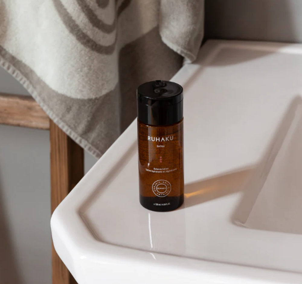 Органический лосьон для увлажнения и упругости кожи RUHAKU Gettou Balance Lotion