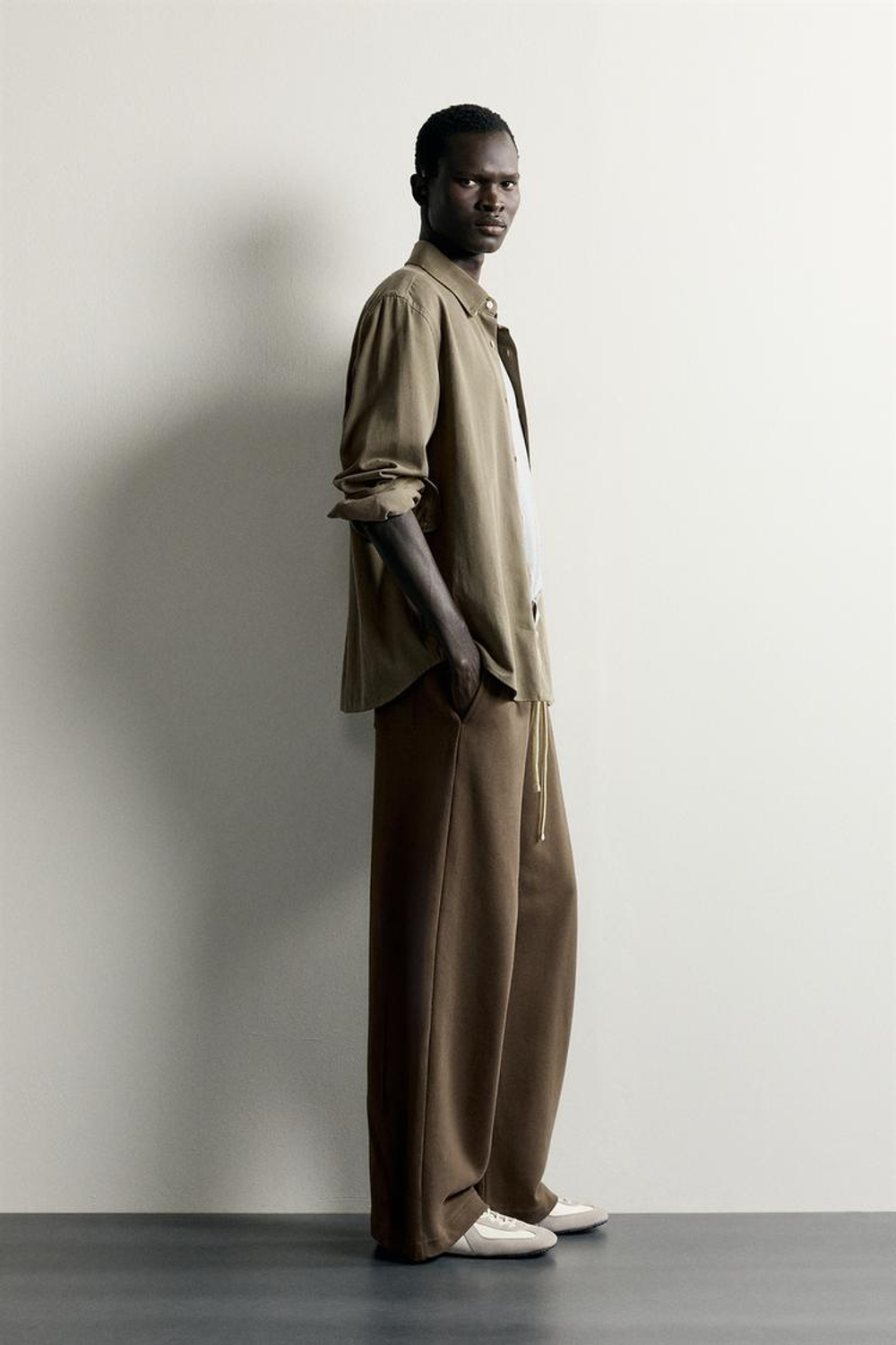 ZARA КОМБИНИРОВАННЫЕ БРЮКИ RELAXED FIT, ТЕМНО-КОРИЧНЕВЫЙ