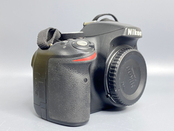 Nikon D3200 7500 кадров