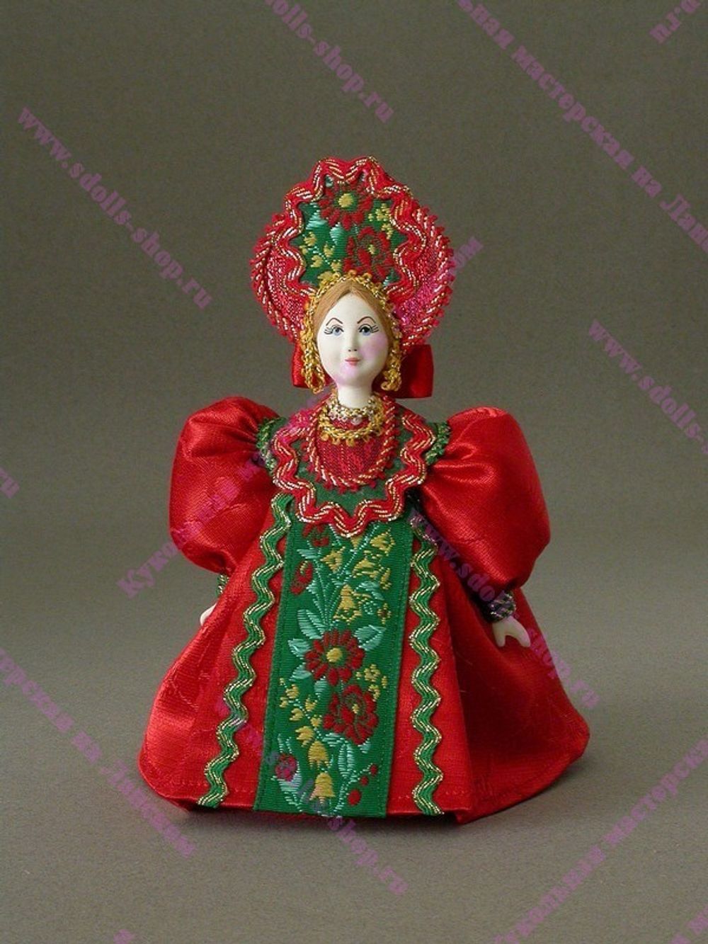 Сувенирная кукла