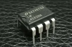 Микросхема LM4562NA / DIP-8