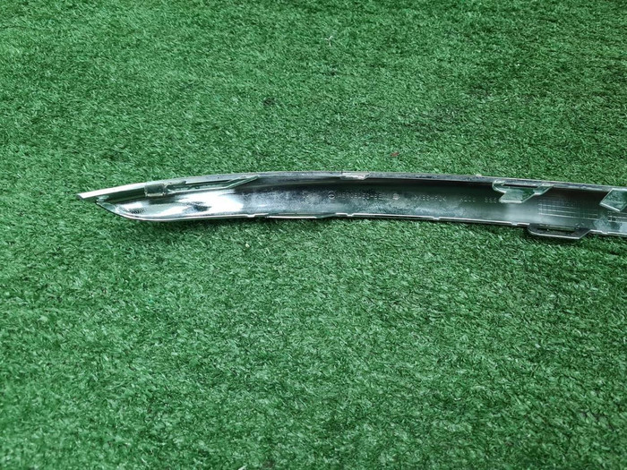 Молдинг бампера RH Mercedes C w205 (14-18) AMG