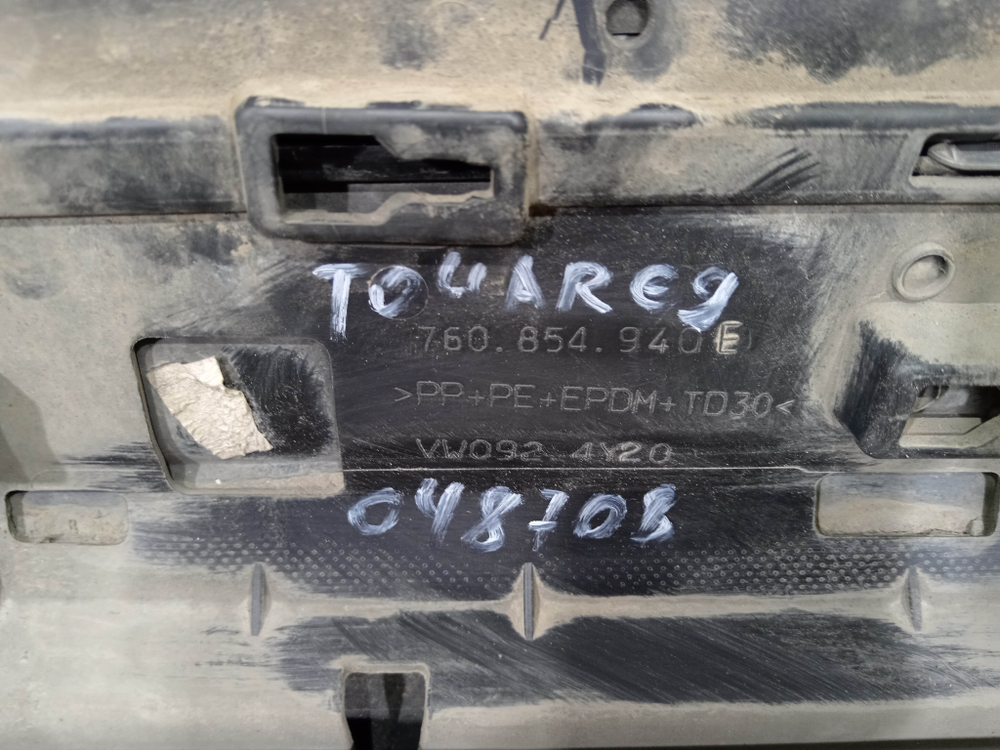 Накладка двери передней правой Volkswagen Touareg 3 18-нв Б/У Оригинал 760854940EGRU