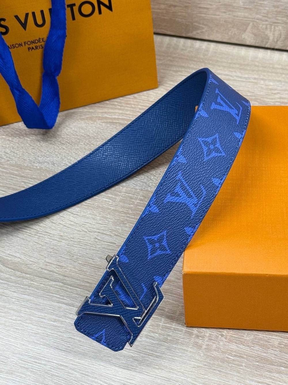 Двухсторонний ремень Louis Vuitton
