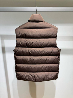 Пуховый жилет Prada