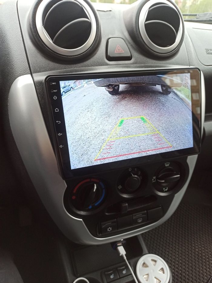 Магнитола для Lada Granta 2011-2018 (взамен ШГУ) - Parafar PF976UHD на Android 13, Быстрая, QLED, CarPlay, 4G SIM-слот